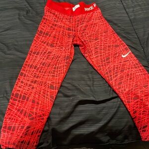 Women’s XS Nike Pro dri-fit capris